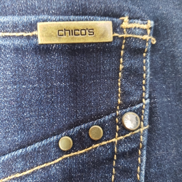 Chicos so slimming dark blue wash size 0( 4 )jeans - Picture 2 of 14